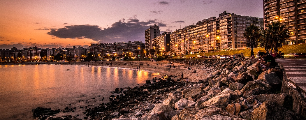 Vista da praia em Montevidéu