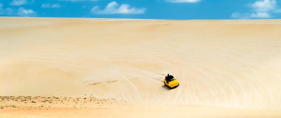 Buggy pelas dunas de Genipabu